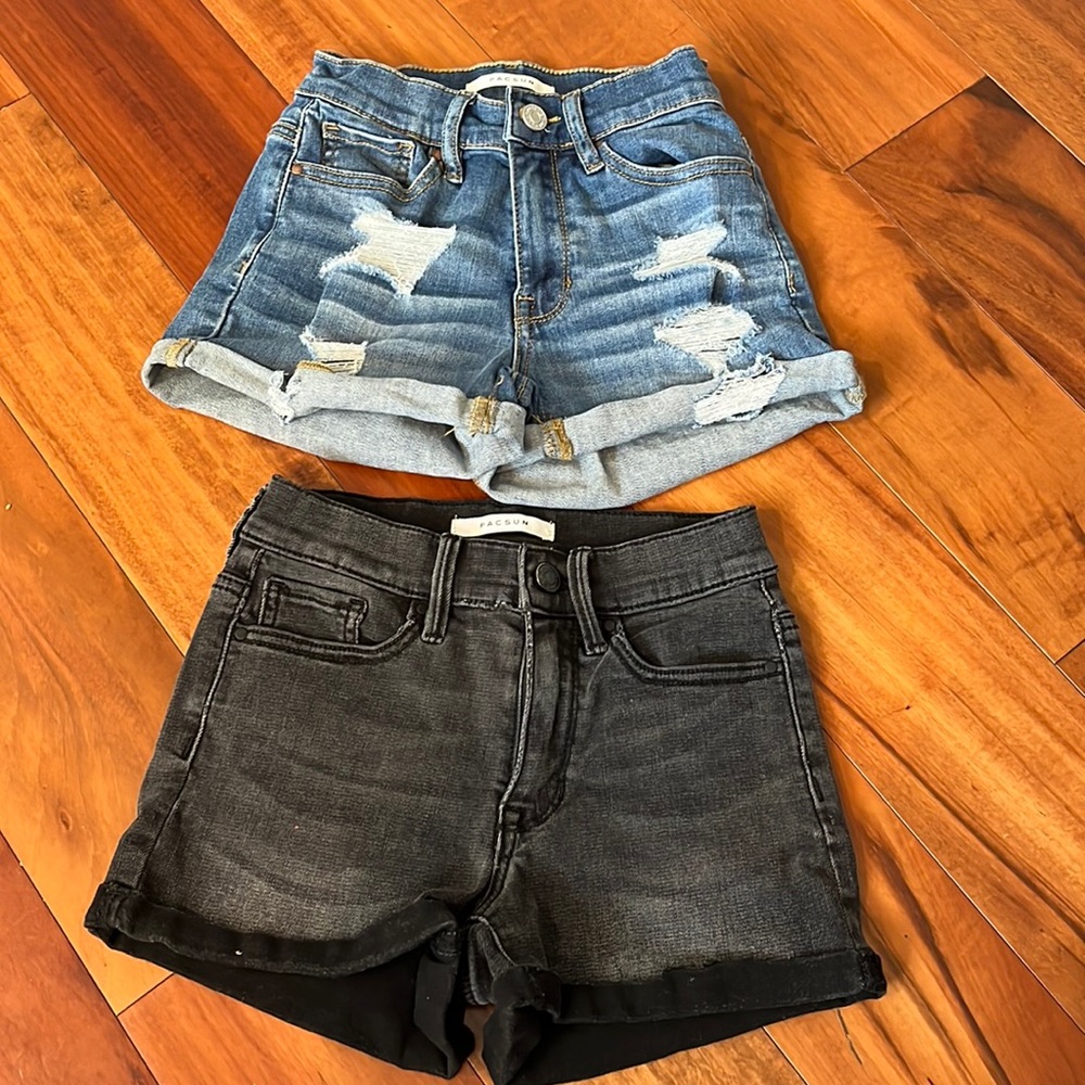 2 Pr PacSun The Shortie Shorts size 22 Denim Jean